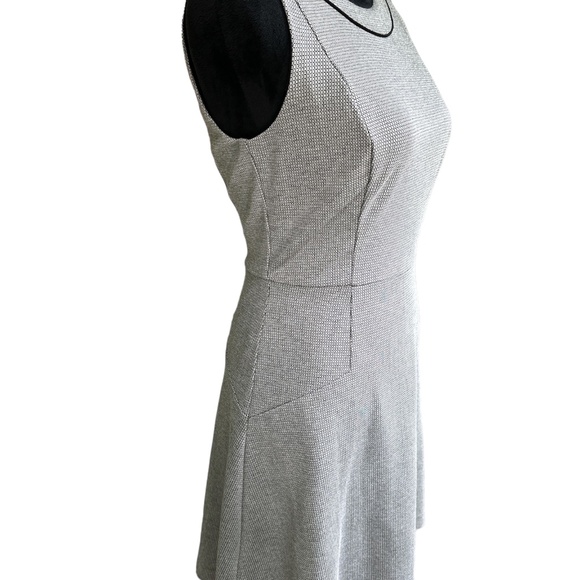 White House Black Market Women's Ponte Black Sleeveless Jumper Dress Size 4 - Picture 3 of 6